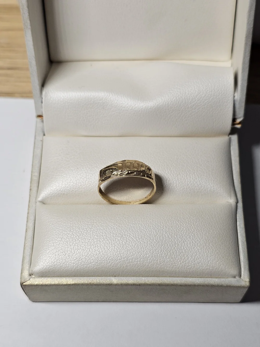 10k Gold Ring Size 3¾-4 - Picture 1 of 5